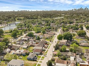 7926 Hudson Street, Houston TX 77012