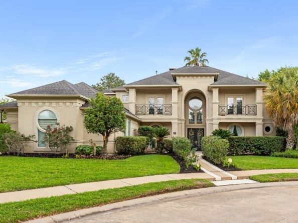 65 Schubach Drive, Sugar Land TX 77479