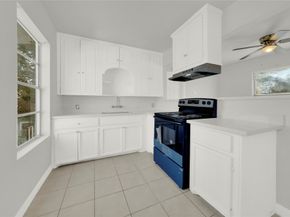 106 Hanover Street, Houston TX 77012