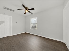 106 Hanover Street, Houston TX 77012