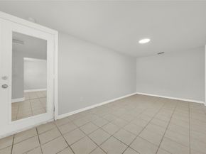 106 Hanover Street, Houston TX 77012