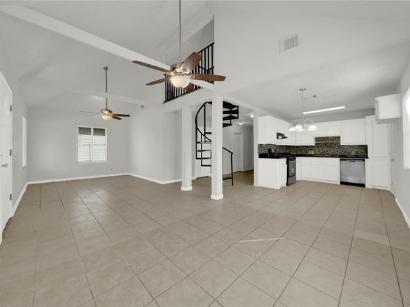 106 Hanover Street, Houston TX 77012
