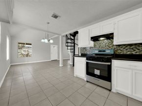 106 Hanover Street, Houston TX 77012