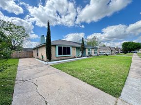 16411 Meadowbrook Farm Road, Houston TX 77082