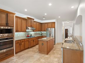 15 Heather Bank Place, The Woodlands TX 77382
