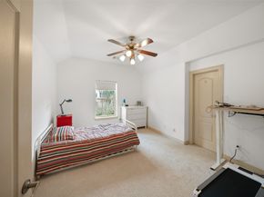 15 Heather Bank Place, The Woodlands TX 77382