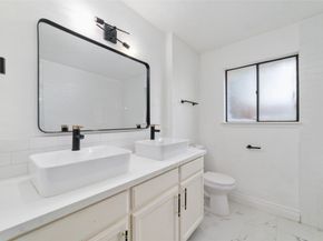 12339 Huntington Field Drive, Houston TX 77099