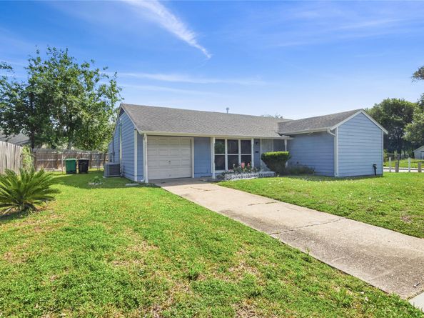 6651 Crestmont Street, Houston TX 77033