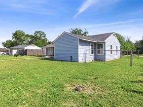 6651 Crestmont Street, Houston TX 77033