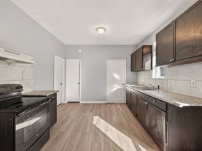 8211 Parnell Street, Houston TX 77051