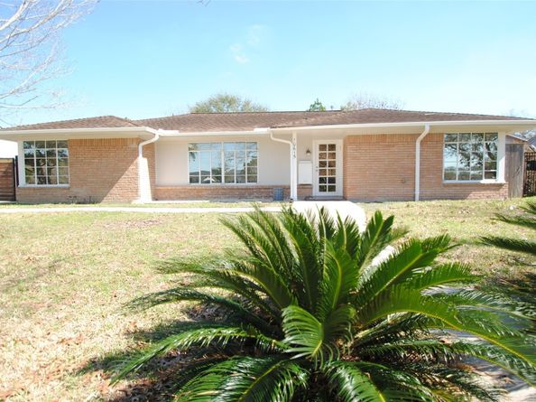 10615 Atwell Drive, Houston TX 77096