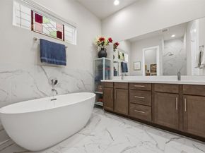 2323 Warhol Way, Houston TX 77091