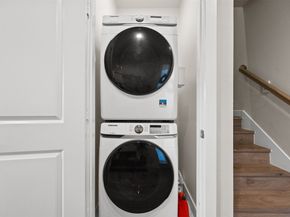 2323 Warhol Way, Houston TX 77091