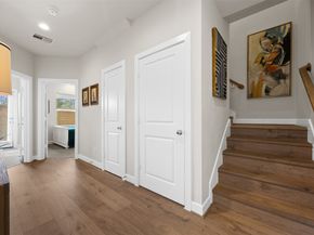 2323 Warhol Way, Houston TX 77091