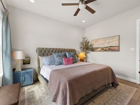 2323 Warhol Way, Houston TX 77091