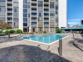 1111 Bering Drive 603, Houston TX 77057