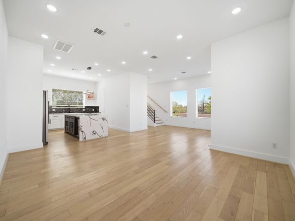 2720 Rosalie Street, Houston TX 77004