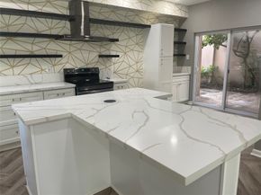 1115 Augusta Drive 38, Houston TX 77057