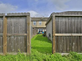 16855 Mammoth Springs Drive, Houston TX 77095