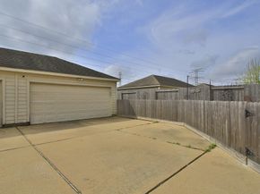 16855 Mammoth Springs Drive, Houston TX 77095