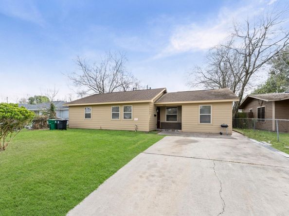 5646 Belmark Street, Houston TX 77033