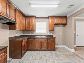 5646 Belmark Street, Houston TX 77033