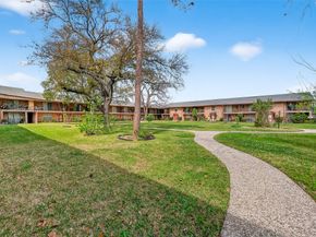 7600 Burgoyne Road 121, Houston TX 77063