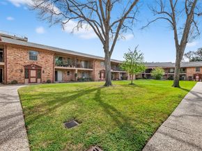 7600 Burgoyne Road 121, Houston TX 77063