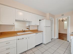 7600 Burgoyne Road 121, Houston TX 77063