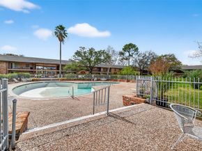 7600 Burgoyne Road 121, Houston TX 77063