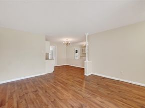 7600 Burgoyne Road 121, Houston TX 77063