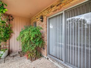 7600 Burgoyne Road 121, Houston TX 77063