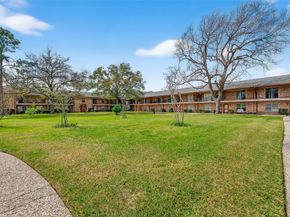 7600 Burgoyne Road 121, Houston TX 77063