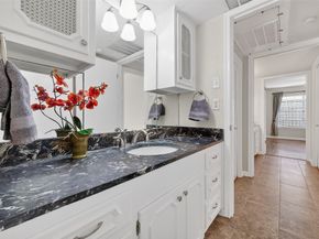 7600 Burgoyne Road 121, Houston TX 77063