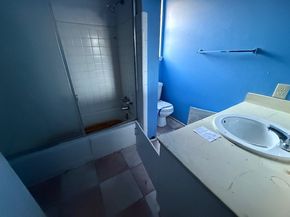 338 Coach Lamp Lane, Houston TX 77060