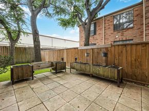 2255 Braeswood Park Drive 105, Houston TX 77030