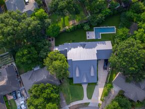 10614 Moonlight Drive, Houston TX 77096