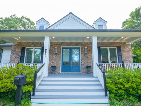 10614 Moonlight Drive, Houston TX 77096