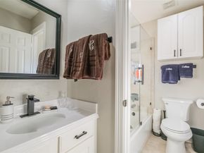 11413 Gallant Ridge Lane, Houston TX 77082