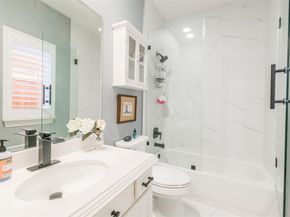 11413 Gallant Ridge Lane, Houston TX 77082