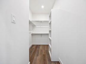 2125 Hoskins Drive C, Houston TX 77080