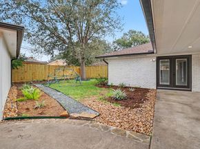 5814 Braesheather Drive, Houston TX 77096