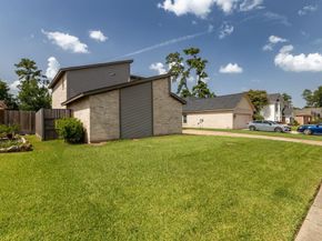 7615 Pine Hollow Drive, Humble TX 77396