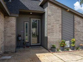 7615 Pine Hollow Drive, Humble TX 77396