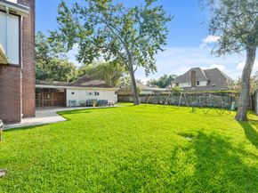 1017 Oak Knoll Court, Sugar Land TX 77498