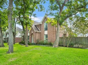 1017 Oak Knoll Court, Sugar Land TX 77498