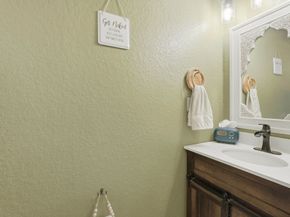 23 Murmuring Creek Place, Conroe TX 77385