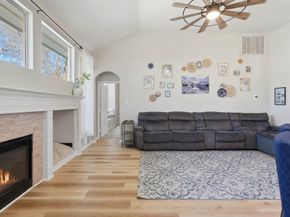 23 Murmuring Creek Place, Conroe TX 77385