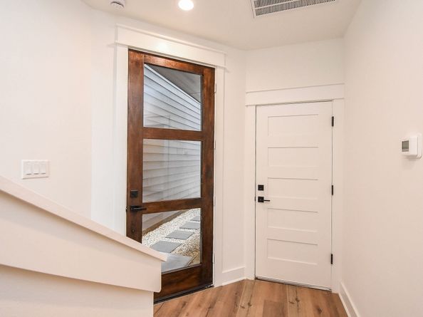 5613 Val Verde Street B, Houston TX 77057