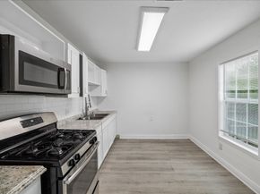 8525 Dosia Street, Houston TX 77051